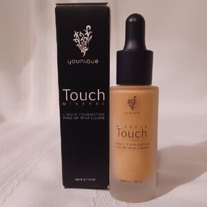 Younique Touch Mineral Liquid Foundation - Taffeta